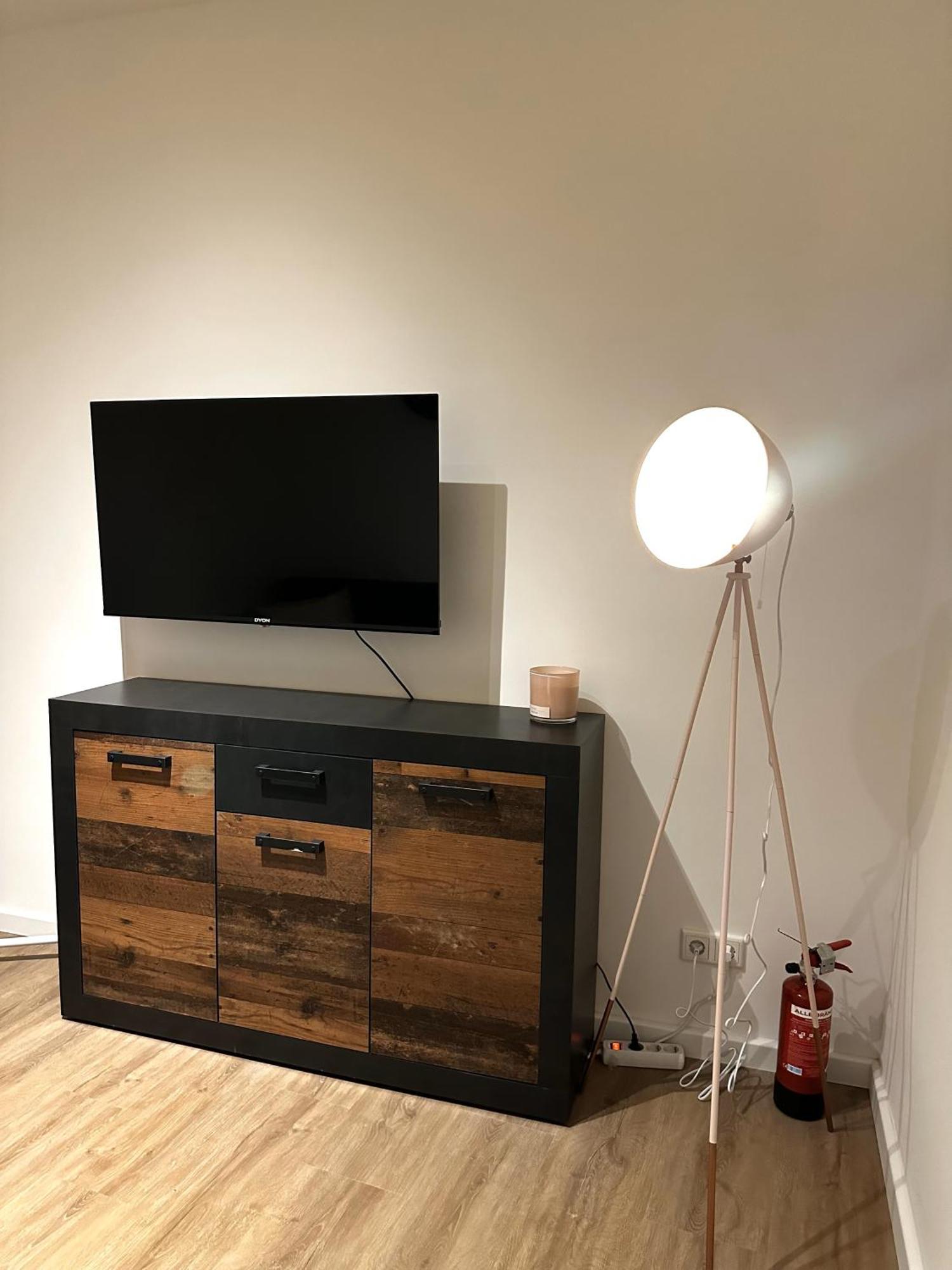 Rtr Essen - Fuer Bis Zu 8 Personen - Voll Ausgestattet - Zentral Limbecker Platz - Messe - Uniklinikum - Smart Tv - Modern公寓 外观 照片