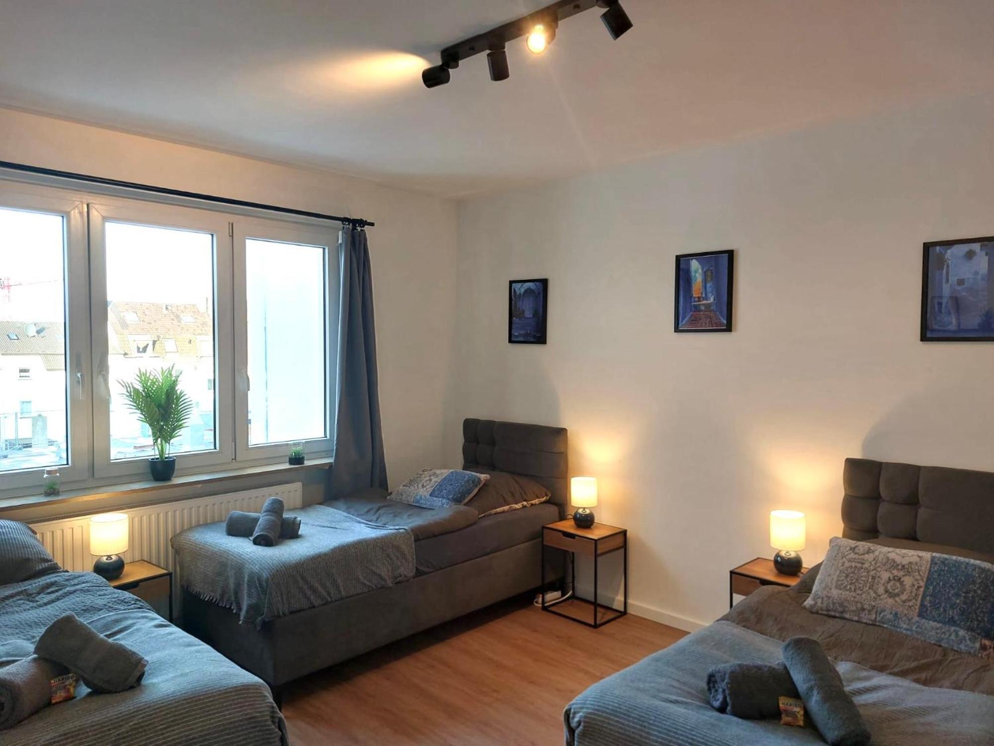 Rtr Essen - Fuer Bis Zu 8 Personen - Voll Ausgestattet - Zentral Limbecker Platz - Messe - Uniklinikum - Smart Tv - Modern公寓 外观 照片
